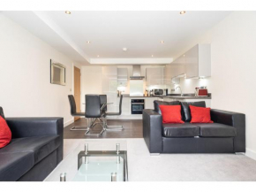 Luxury, modern apartment in York, sleeps 4